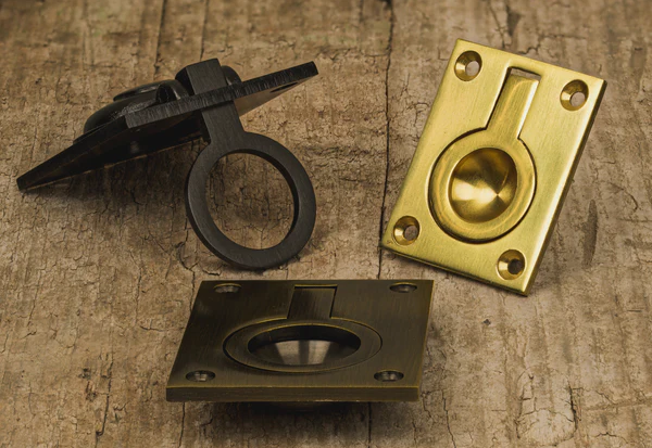 Flush Lift Ring: ການ​ອອກ​ແບບ​ປົກ​ປິດ​, ການ​ເປີດ Deck ທີ່​ປອດ​ໄພ​ກວ່າ​